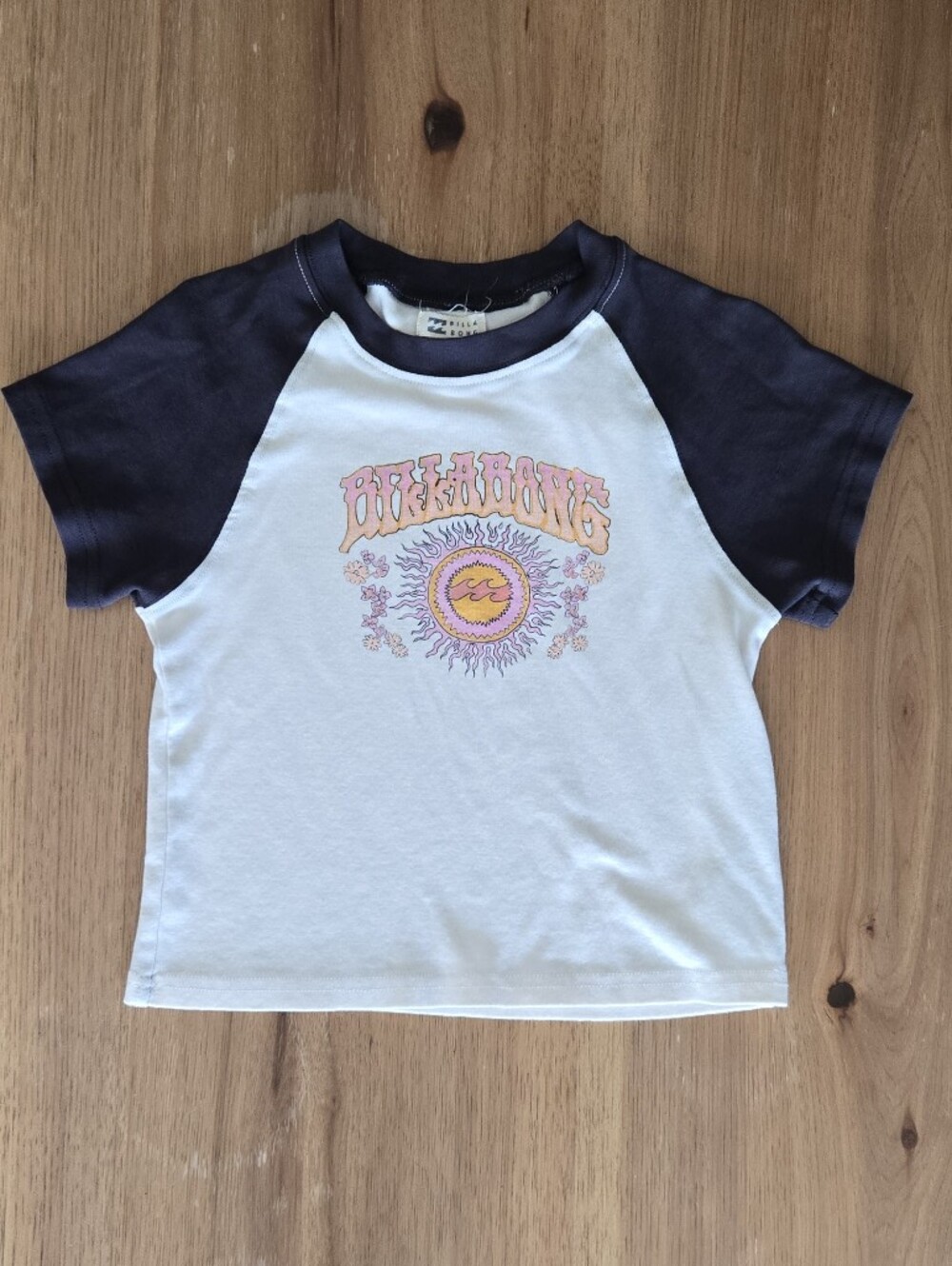 billabong | girls m | black white pink graphic baseball cropped tee